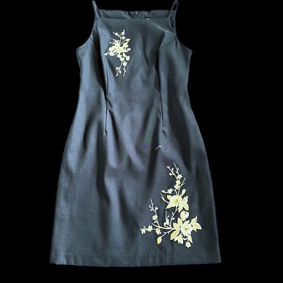 CDC Dresses & Skirts - CDC | Women’s Black & Gold Sleeveless Dress | Size 8 | 0717